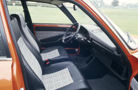 gs_x_1978_interieur_avant.jpg